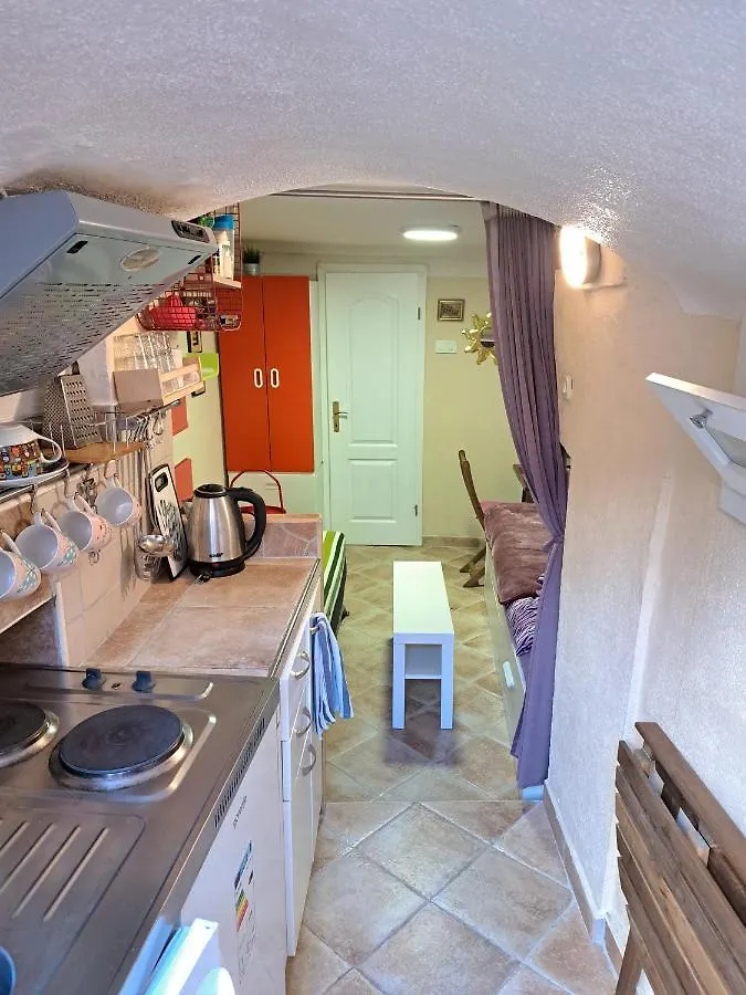 Tomic Apartment Cres